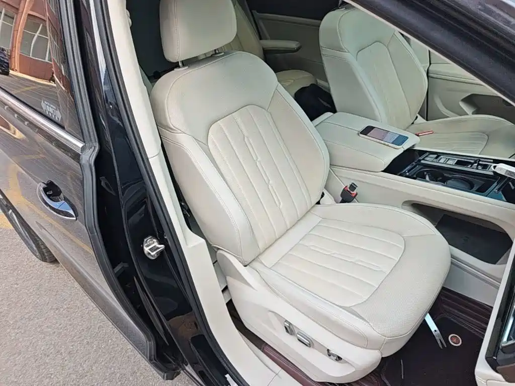 Volkswagen Viloran 2024 2023 Facelift 380TSI Prestige Edition