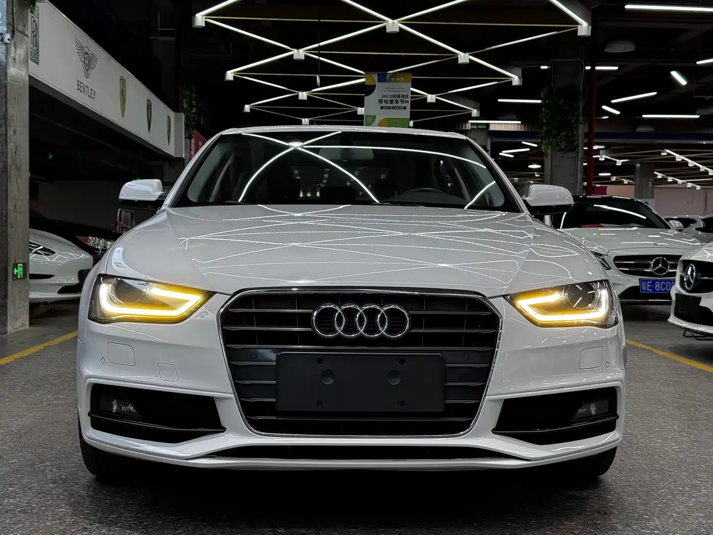 Audi A4L 2015 45 TFSI quattro Individual Sport фото 2