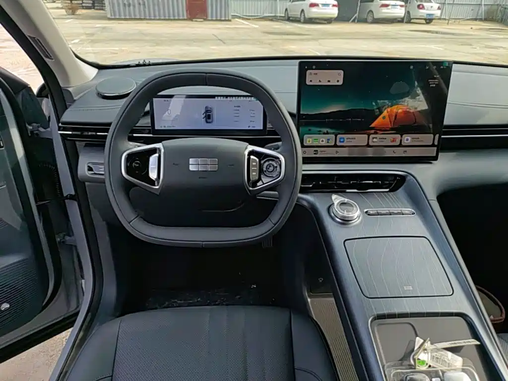Geely Galaxy Galaxy E5 2026 2026 530km Voyager Edition
