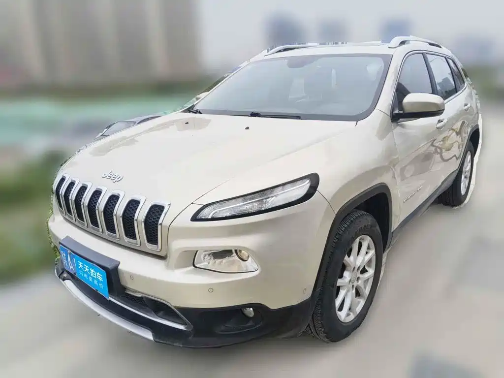 Jeep Cherokee 2016 — пригон из Китая
