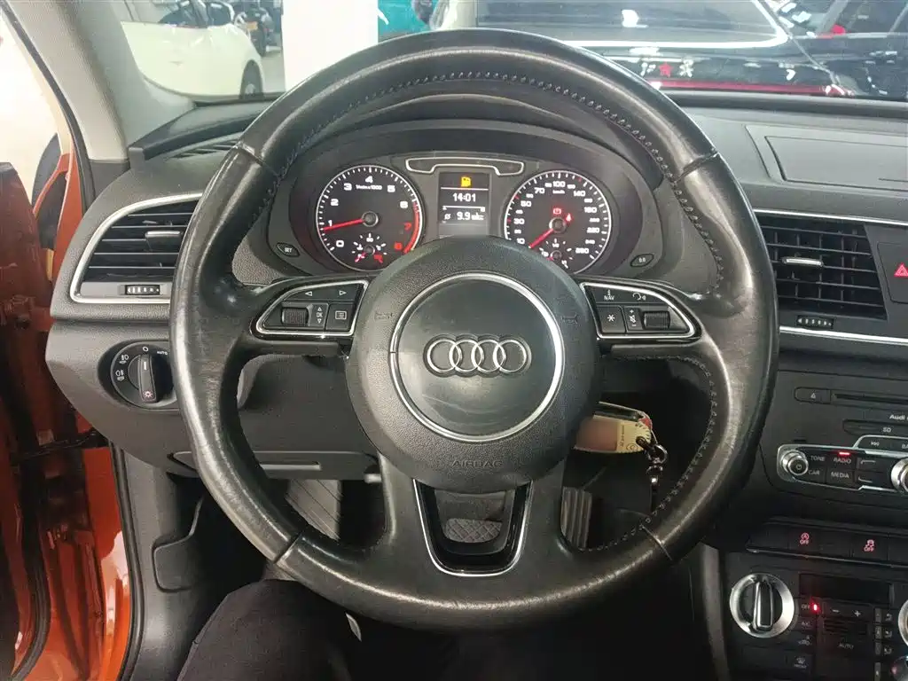 Audi Q3 2015 35 TFSI Millionth Anniversary Intelligent Leader фото 3