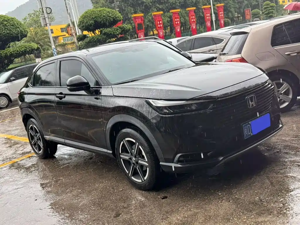 Фото 3 - Honda Vezel