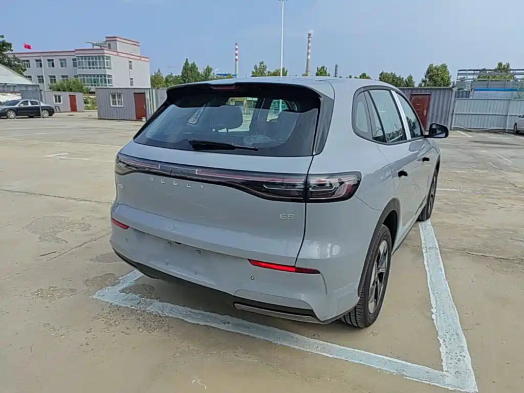 Geely Galaxy Galaxy E5 2026 2026 530km Voyager Edition