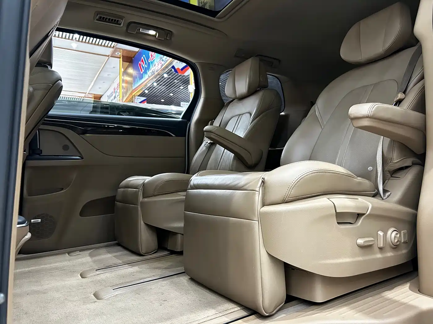 Buick GL8 2017 ES 28T Flagship China V фото 8