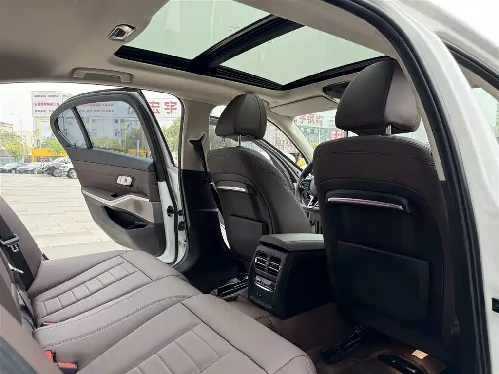 BMW 3 Series 2020 325Li Launch Edition фото 15