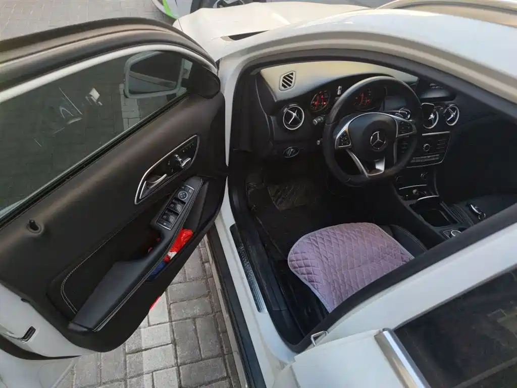 Mercedes-Benz GLA 2019 GLA 200 Dynamic фото 14