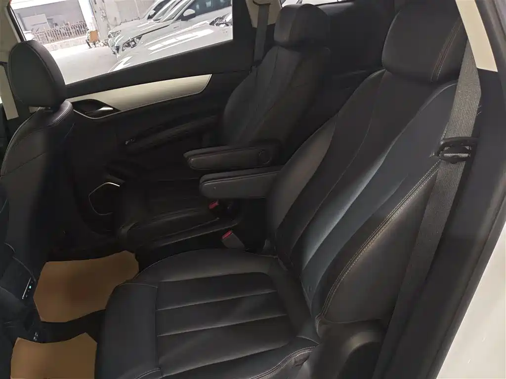 BYD Song MAX 2021 Upgrade 1.5T Automatic Premium Edition 6-Seater фото 17