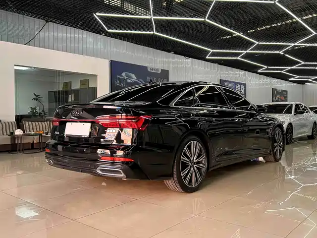 Audi A6L 2021 45 TFSI Exclusive Sport — фото 4