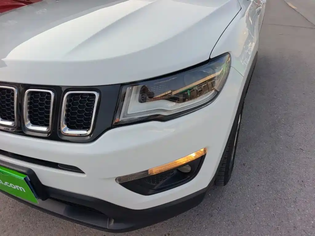 Фото 24 - Jeep Compass