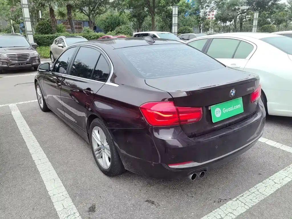 Photo 5 - BMW 3 Series