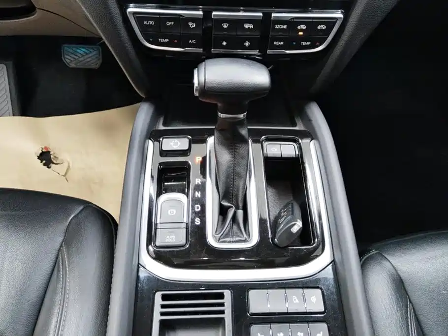 GAC Trumpchi Trumpchi GS8 2017 2017 320T 2WD Luxury Smart Connect (7-seater)