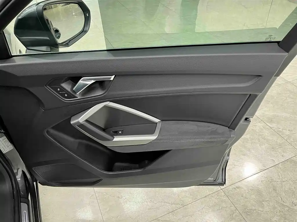 Audi Q3 2022 35 TFSI Fashion Dynamic фото 12