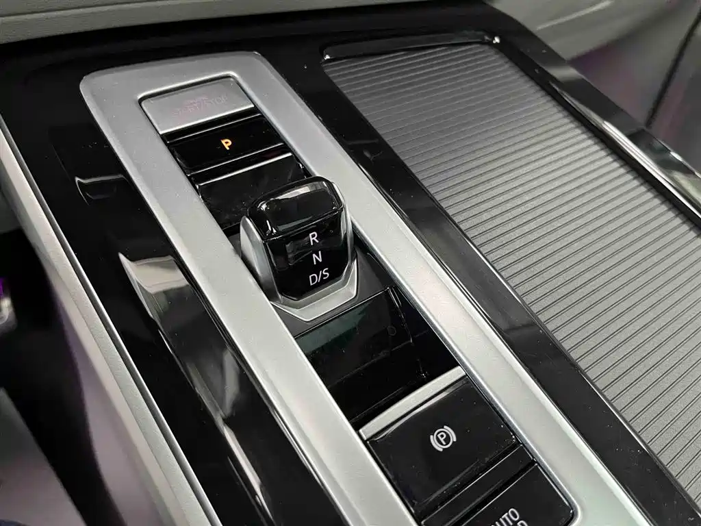 Volkswagen Talagon 2023 380TSI 4WD R-Line Touring Edition фото 5