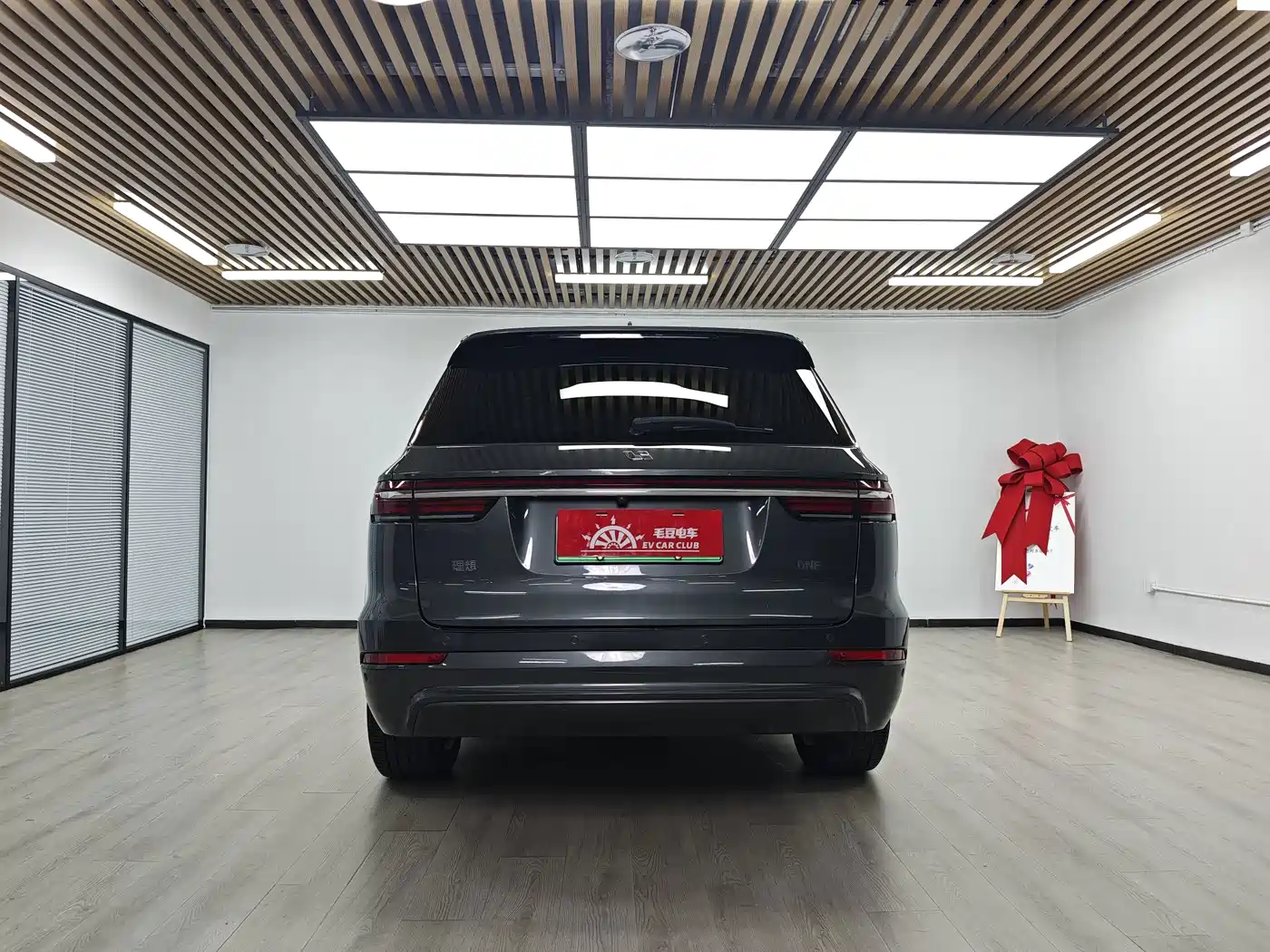 Фото 6 - Li Auto Li ONE