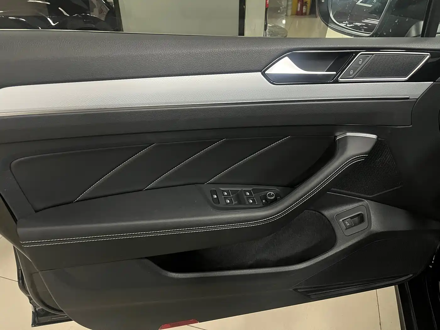 Volkswagen Magotan 2023 2 Million Units Commemorative Edition 280TSI DSG Comfort фото 7