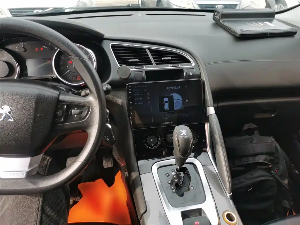 Peugeot 3008 2016 2.0L Automatic Classic Edition фото 10