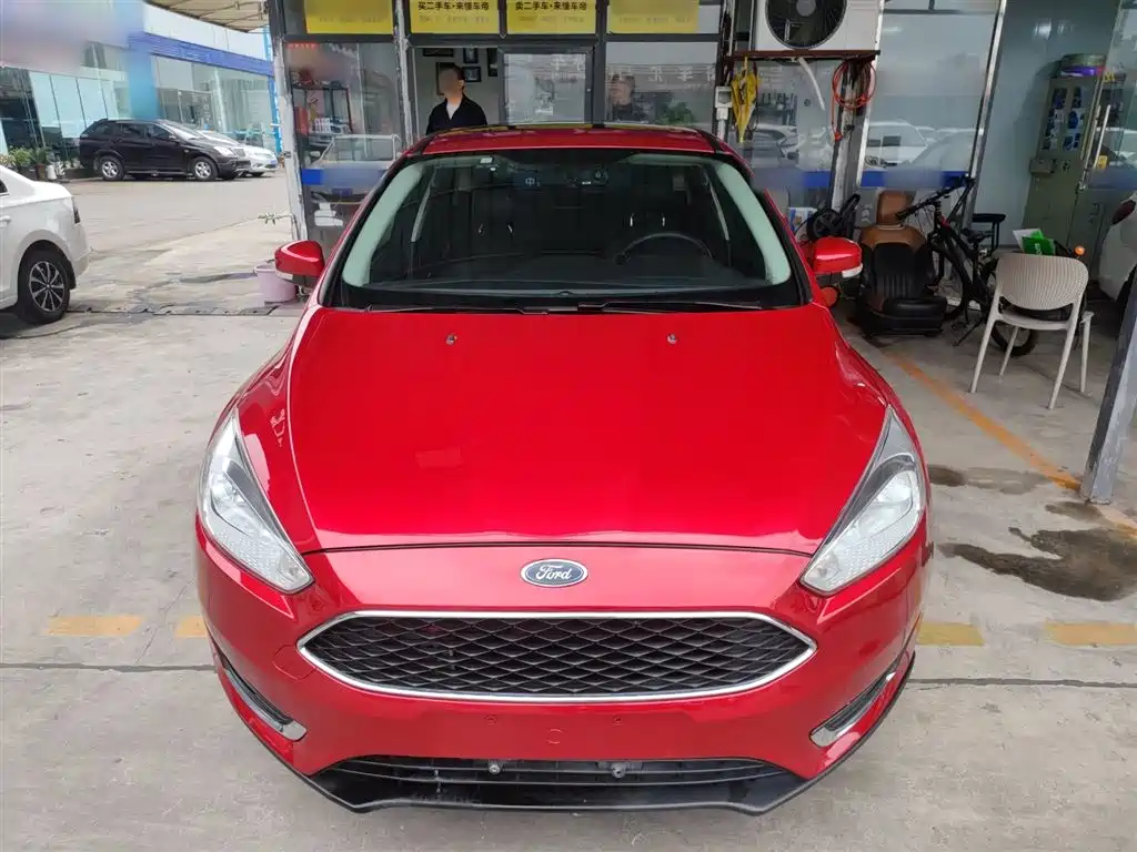 Фото 3 - Ford Focus