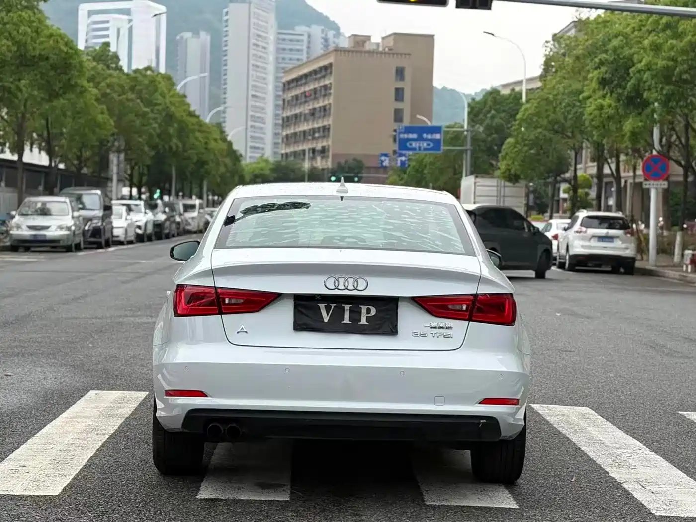 Audi A3 2016 Limousine 35 TFSI Leadership фото 14