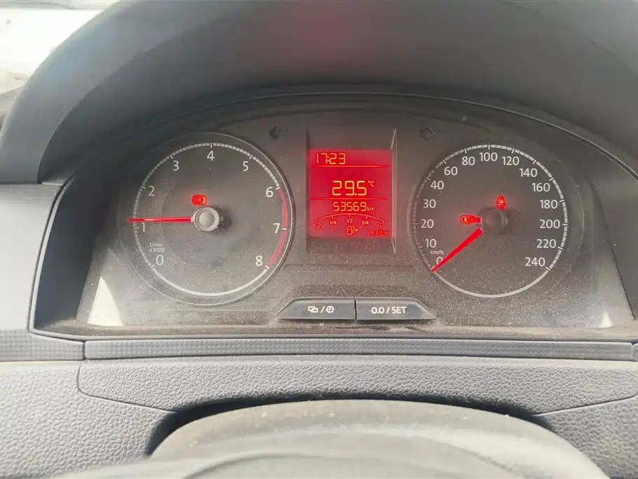 Volkswagen Santana 2016 1.6L Manual Trend Edition фото 14