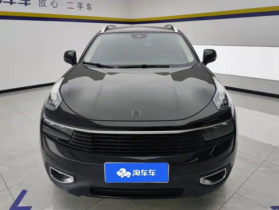 Lynk & Co 01 2017 2.0T 2WD Pro Version фото 2