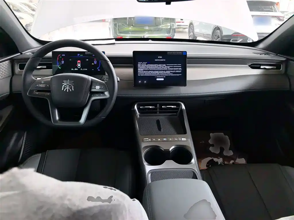 BYD Qin PLUS 2026 DM-i Smart Edition 128KM Progressive фото 10