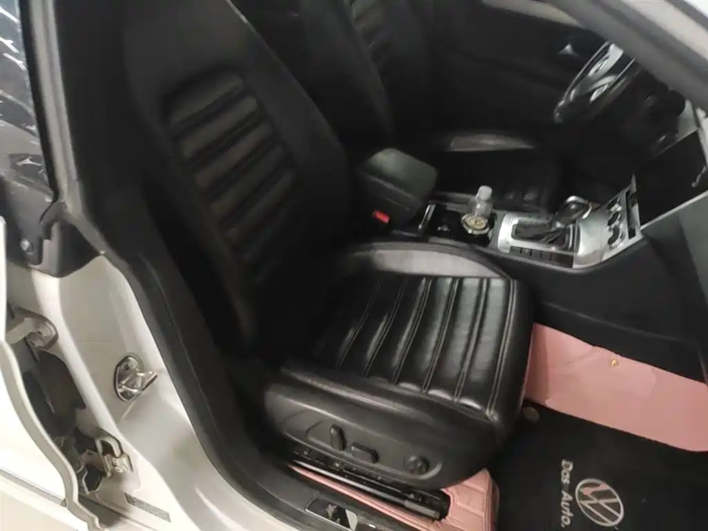 Volkswagen FAW-Volkswagen CC 2016 Model 1.8TSI Premium фото 25