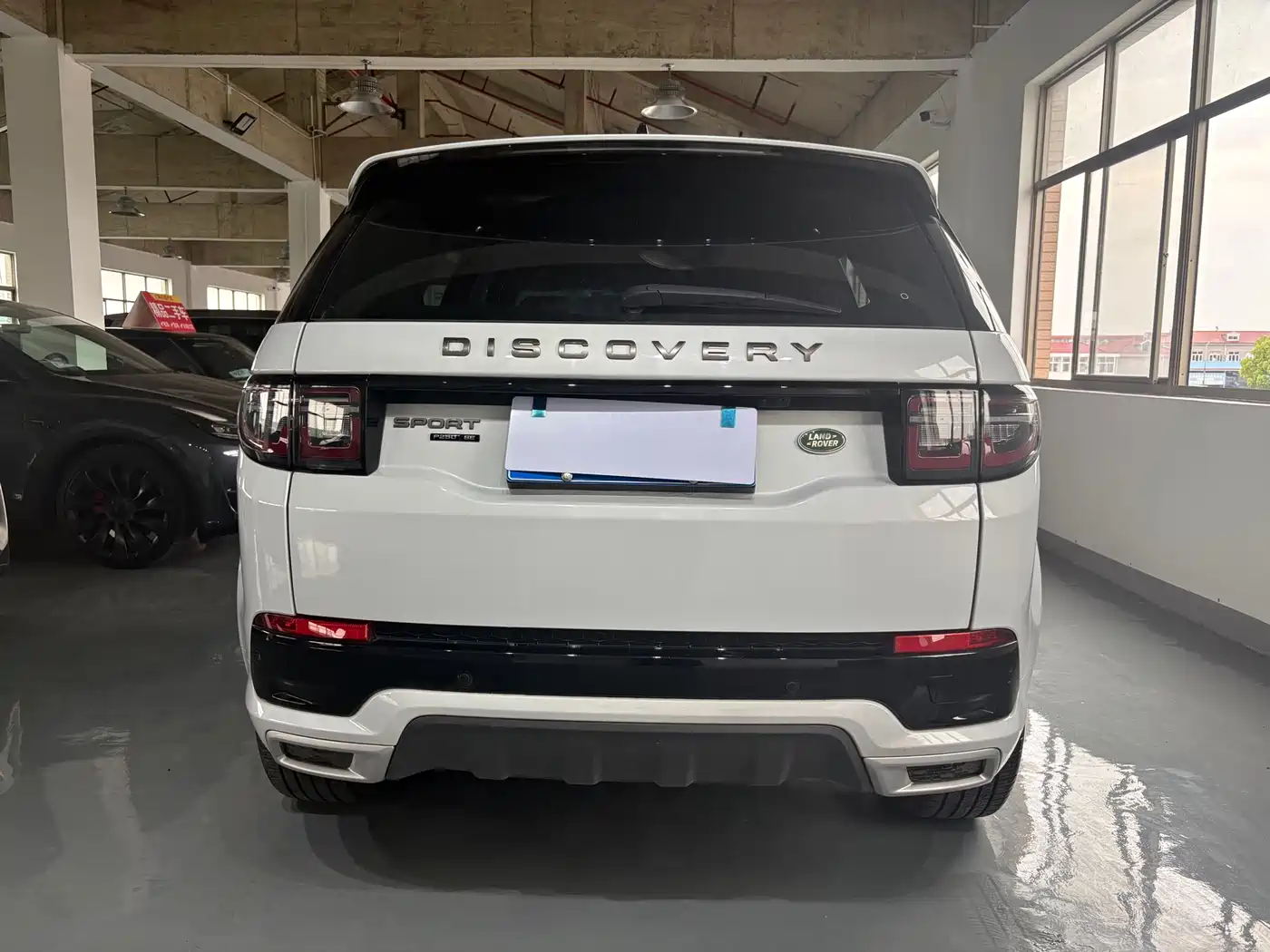 Land Rover Discovery Sport 2020 249PS R-Dynamic Performance Tech 5-seater фото 3