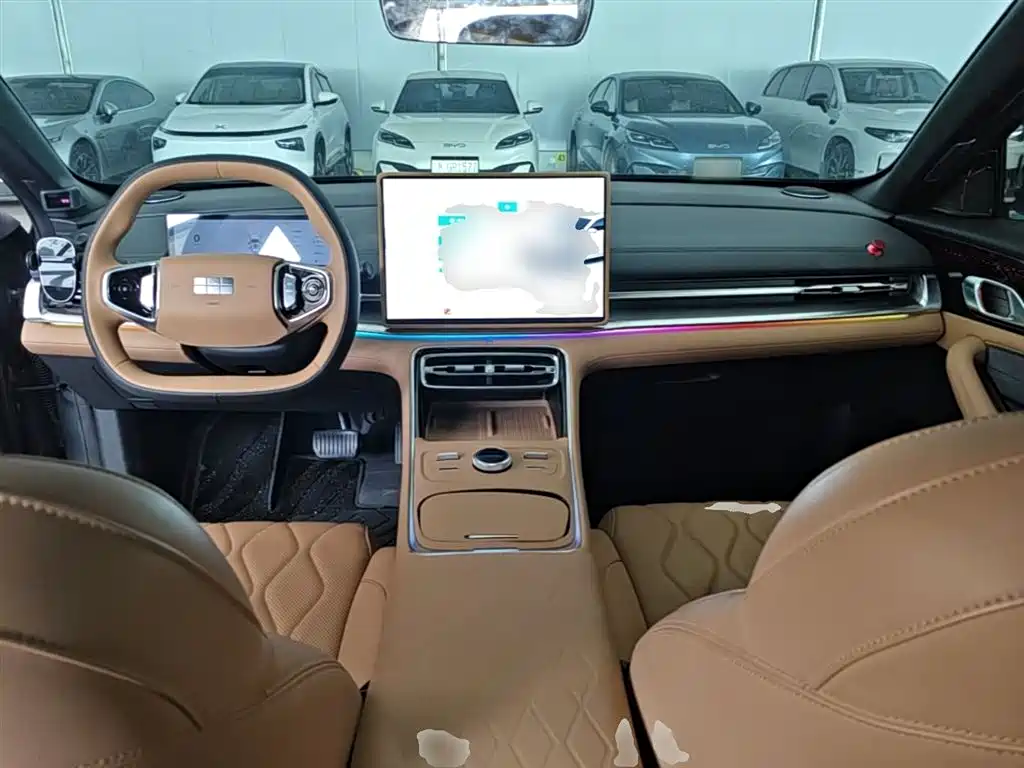 Geely Galaxy Galaxy A7 2025 EM-i 150km Long Voyage Edition фото 10
