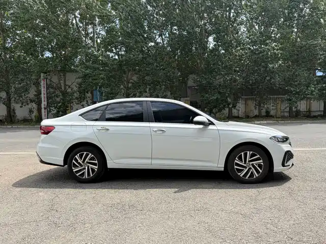 Volkswagen Lavida 2024 Model 1.5L Automatic Starlight 5 Million Edition — фото 4
