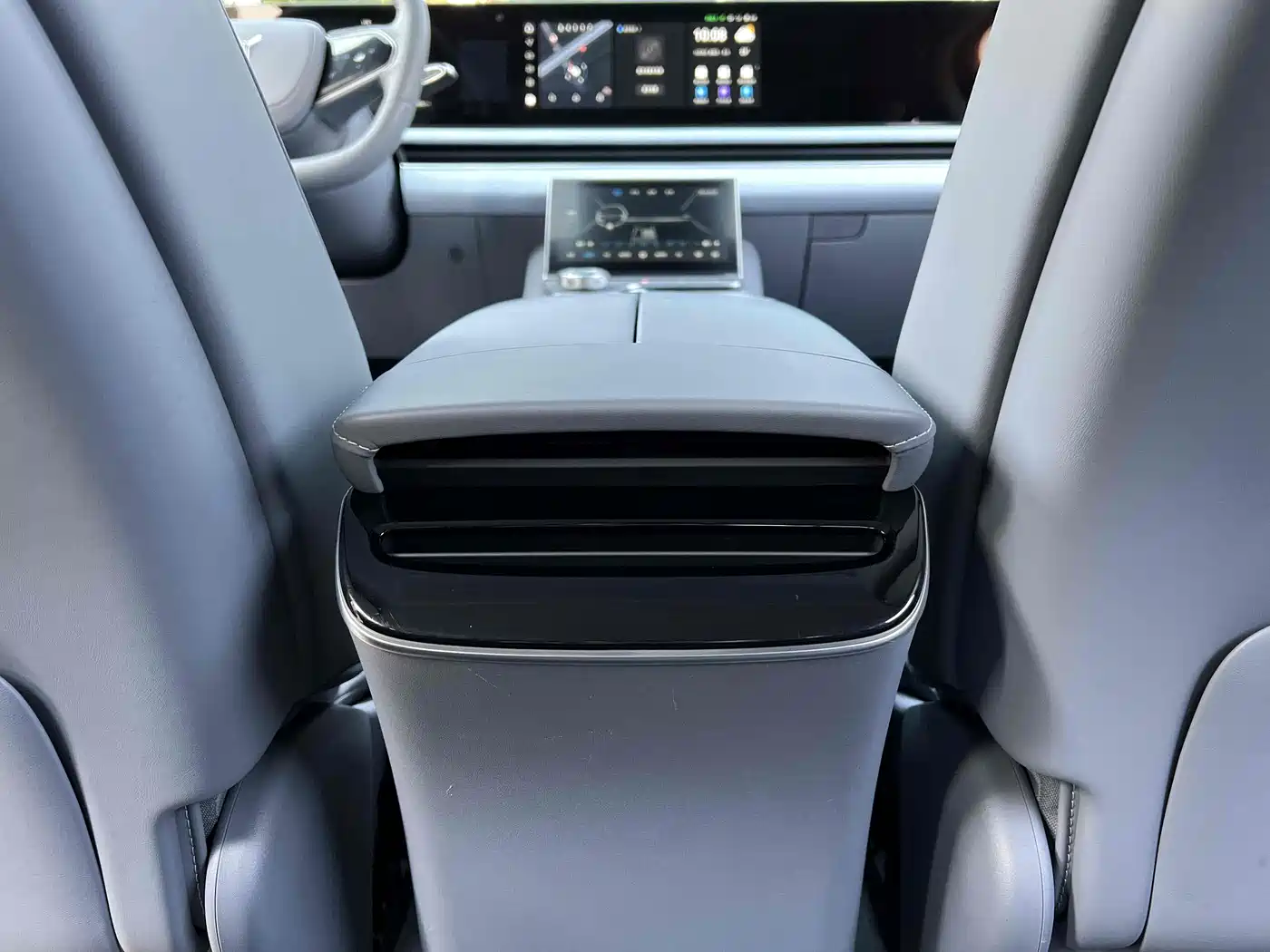 Voyah Auto VOYAH Zhuiguang 2023 4WD Flagship Edition фото 13