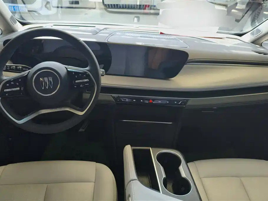 Buick GL8 2025 Land Honor Premium Edition фото 12