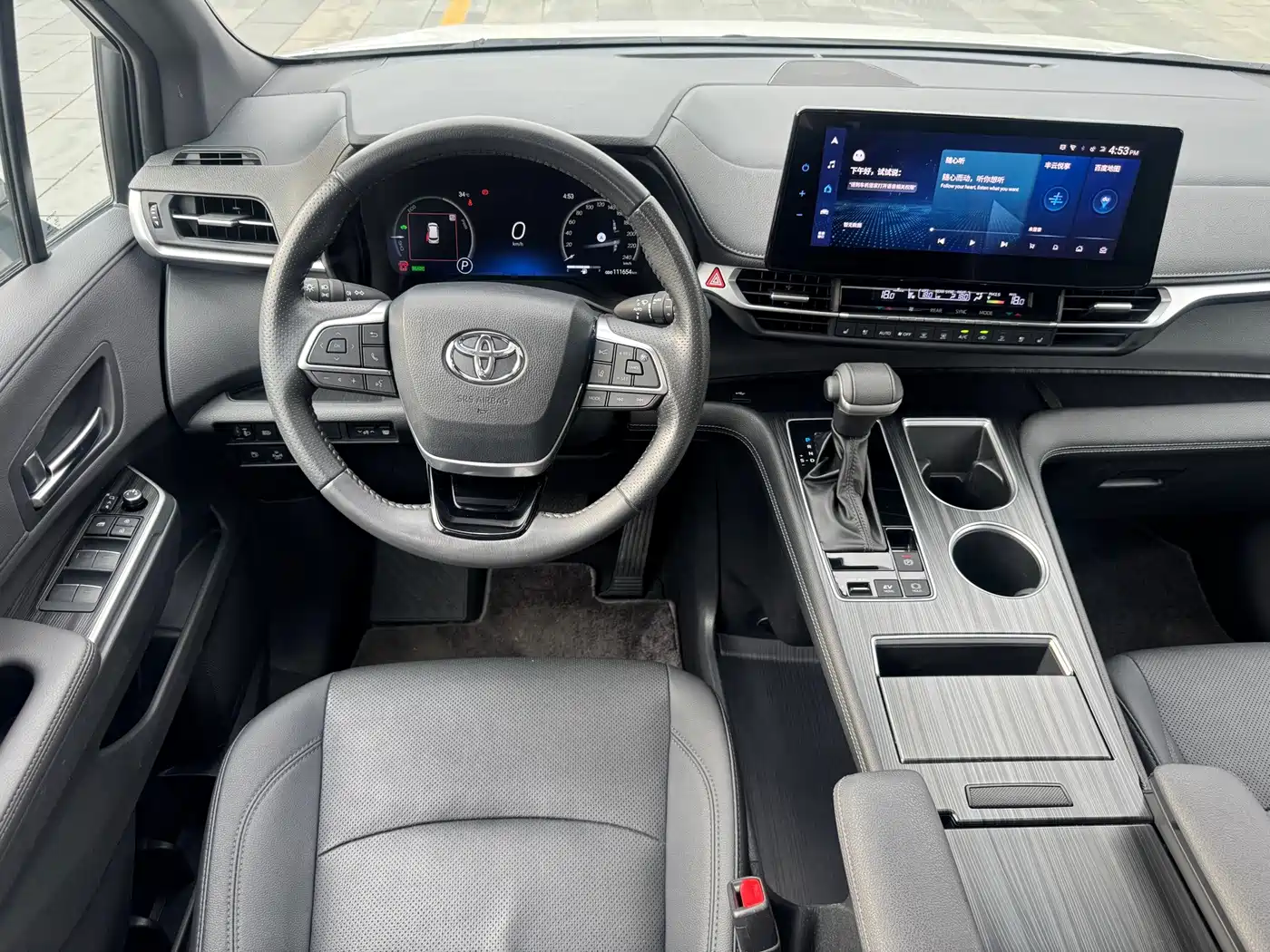 Фото 16 - Toyota Sienna