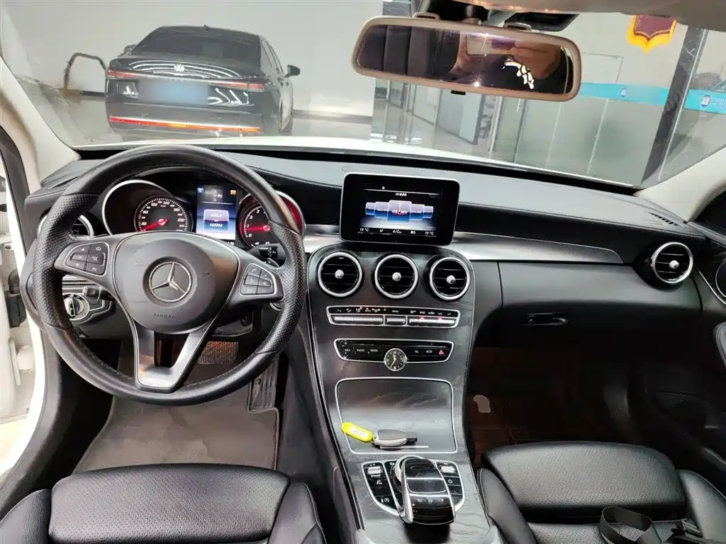 Mercedes-Benz C-Class 2015 Facelift C 200 L Sport фото 6