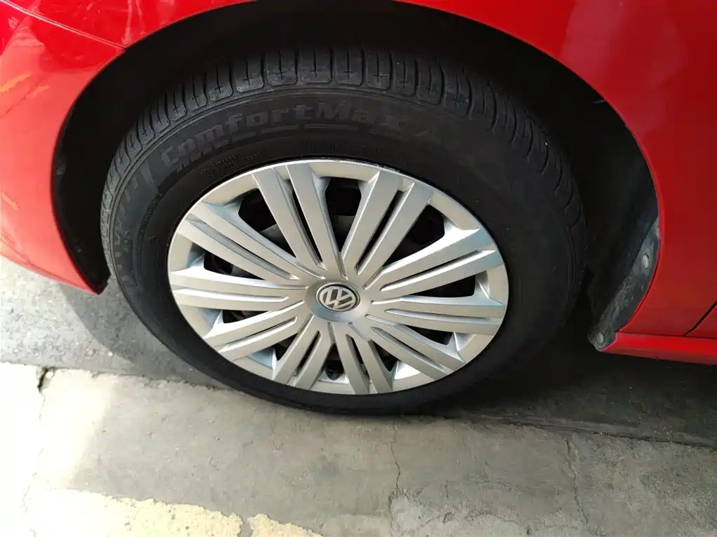 Volkswagen Polo 2016 1.6L Automatic Comfort фото 25