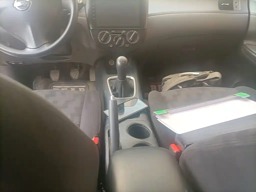 Photo 14 - Nissan Tiida
