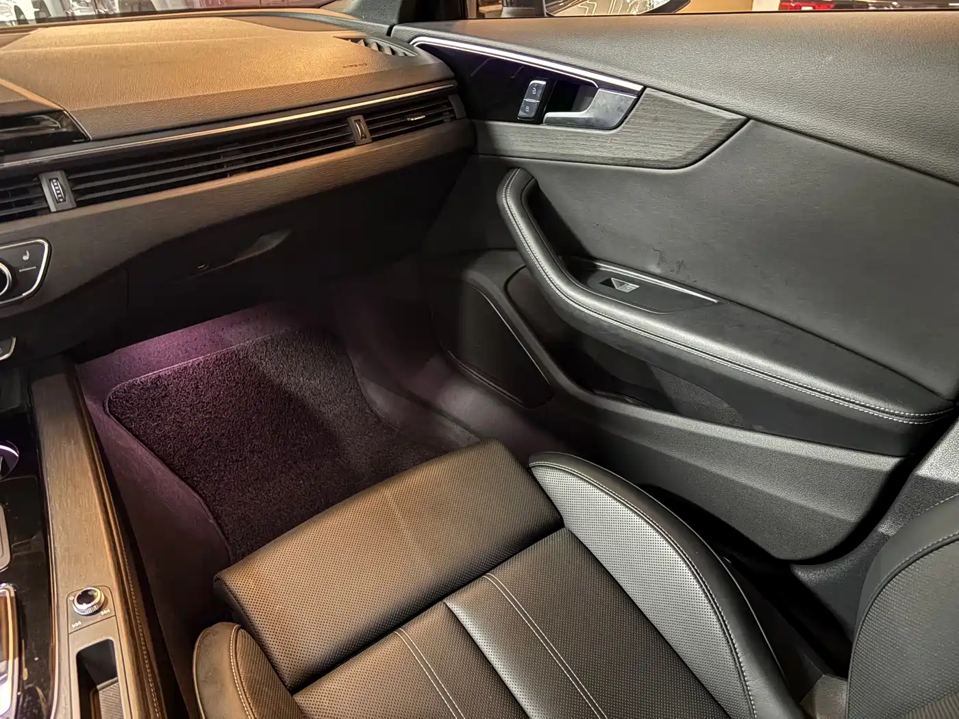 Audi A4L 2024 40 TFSI Luxury Dynamic фото 9