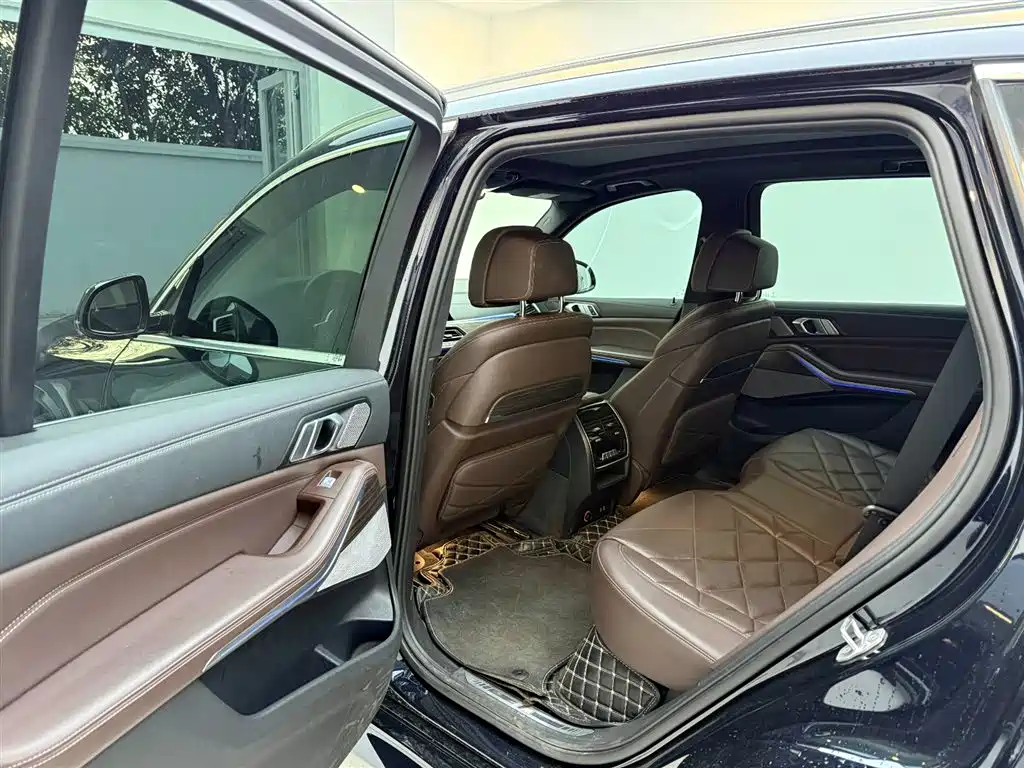 BMW X5 2022 Model xDrive 40Li M Sport Package фото 19