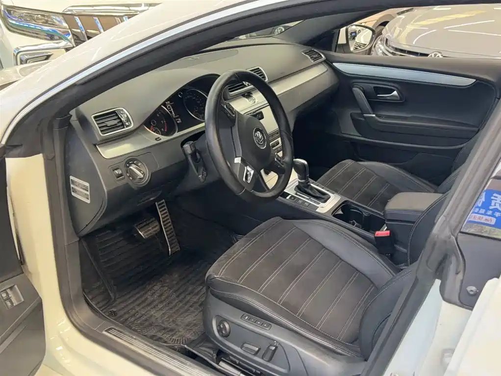 Volkswagen FAW-Volkswagen CC 2018 1.8TSI Premium фото 21