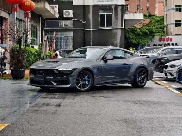  Ford Mustang 2024 5.0L V8 Dark Horse