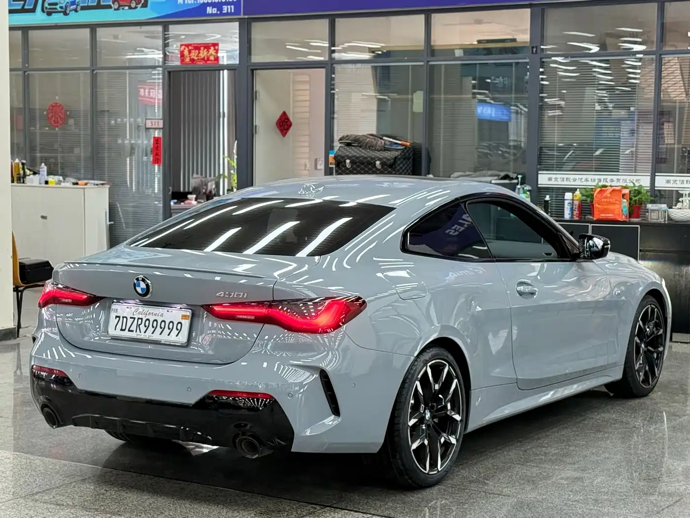 BMW 4 Series 2024 430i M Sport Shadow Edition фото 16