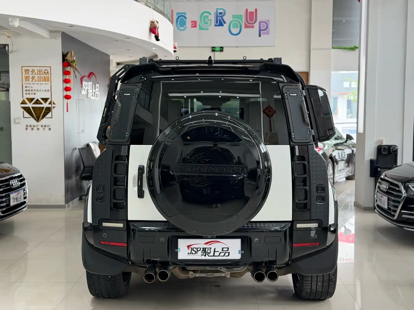 Land Rover Defender 2020 110 P400 Launch Matte Silver Special Package Edition фото 13
