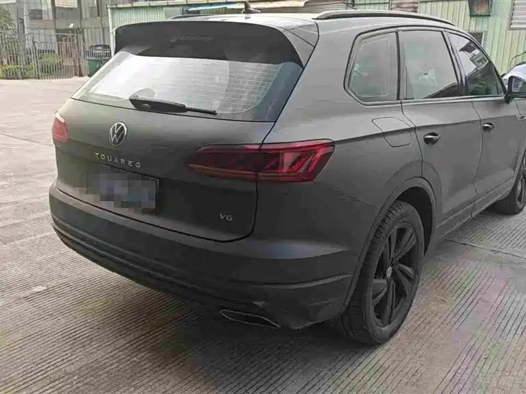 Volkswagen Touareg 2024 2023 3.0TSI R-Line Volcano Rock Paint Sport