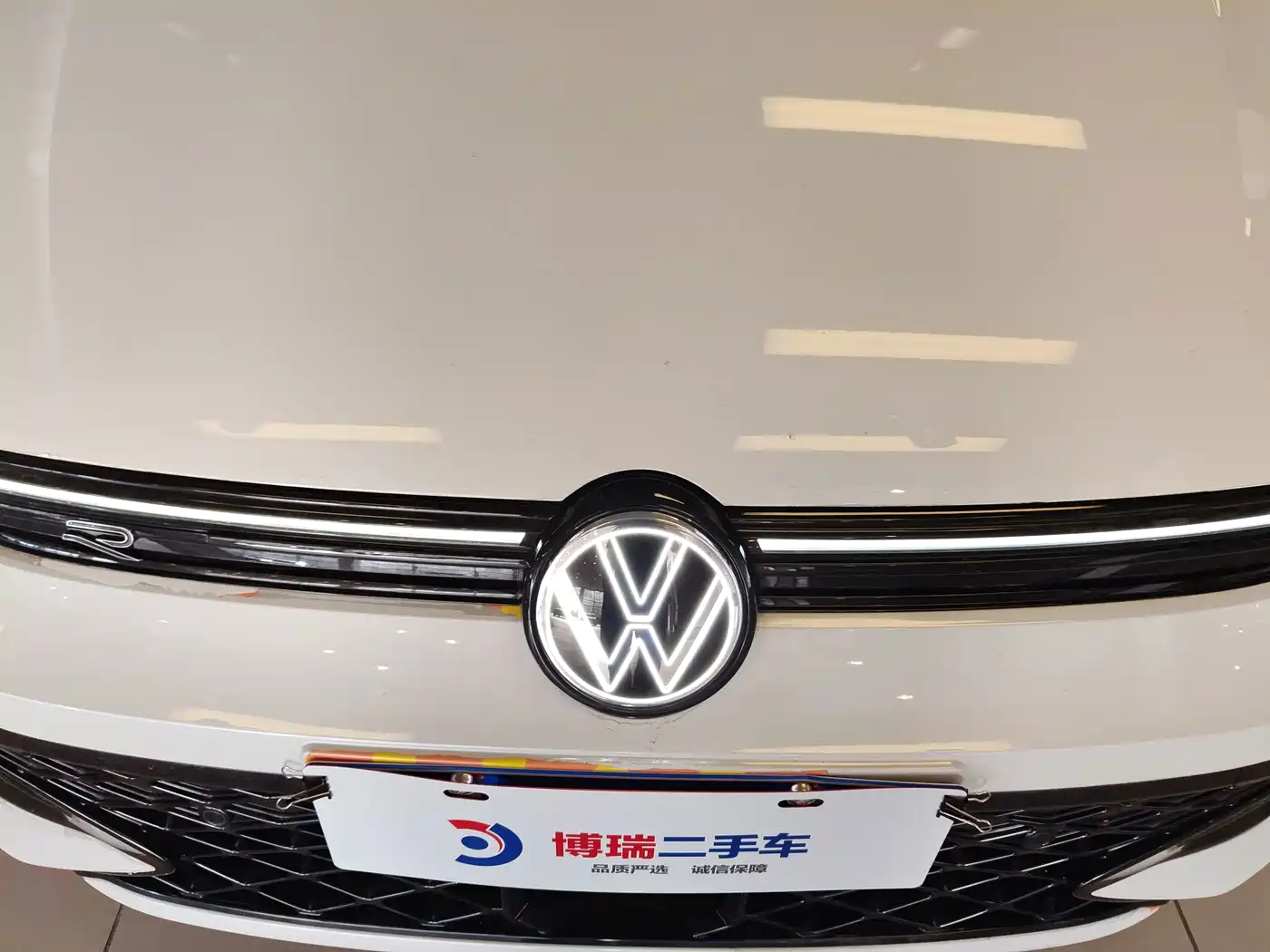 Volkswagen Golf 2025 2025 300TSI R-Line