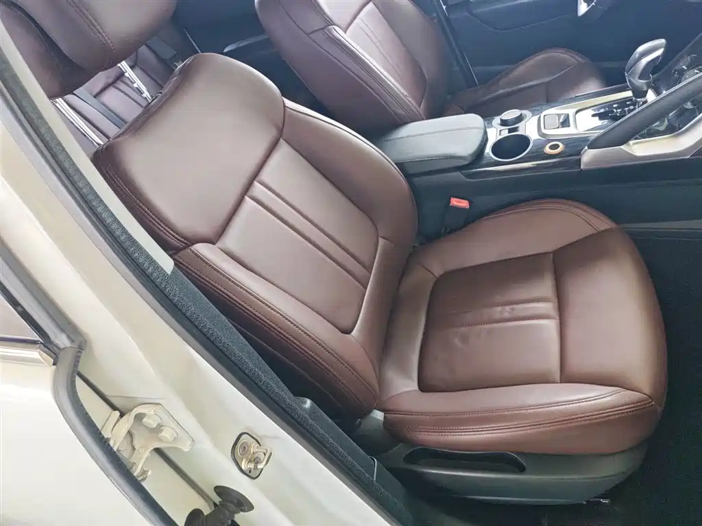 Peugeot 3008 2015 1.6THP Automatic Classic Edition фото 25