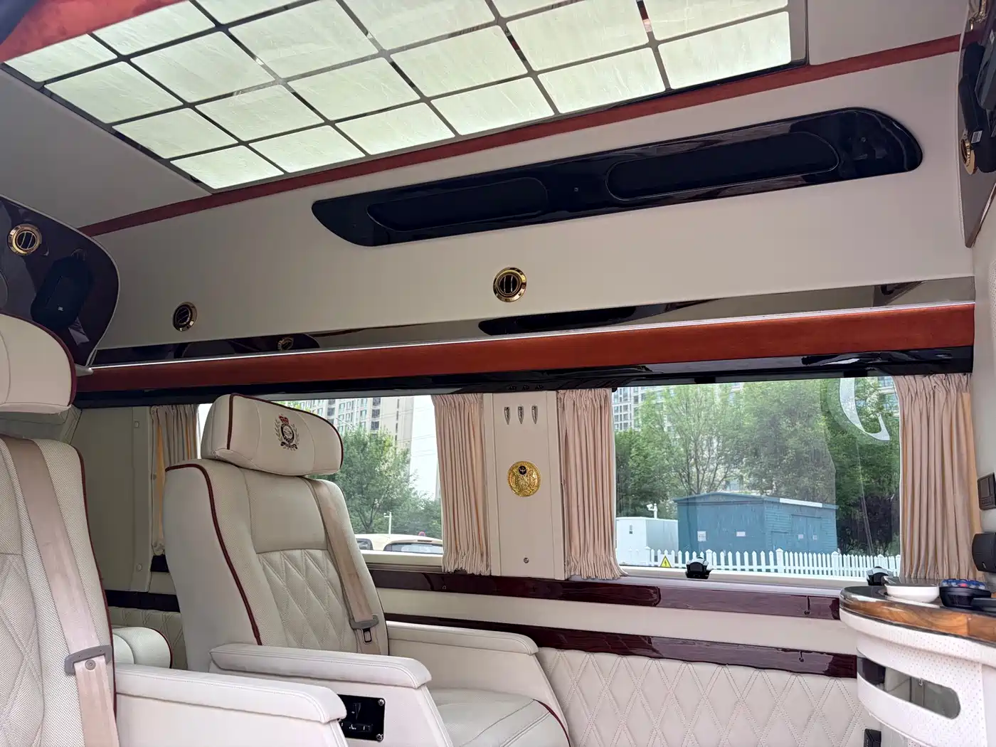 Ford E350 2014 2011 5.4L Platinum Limited Edition