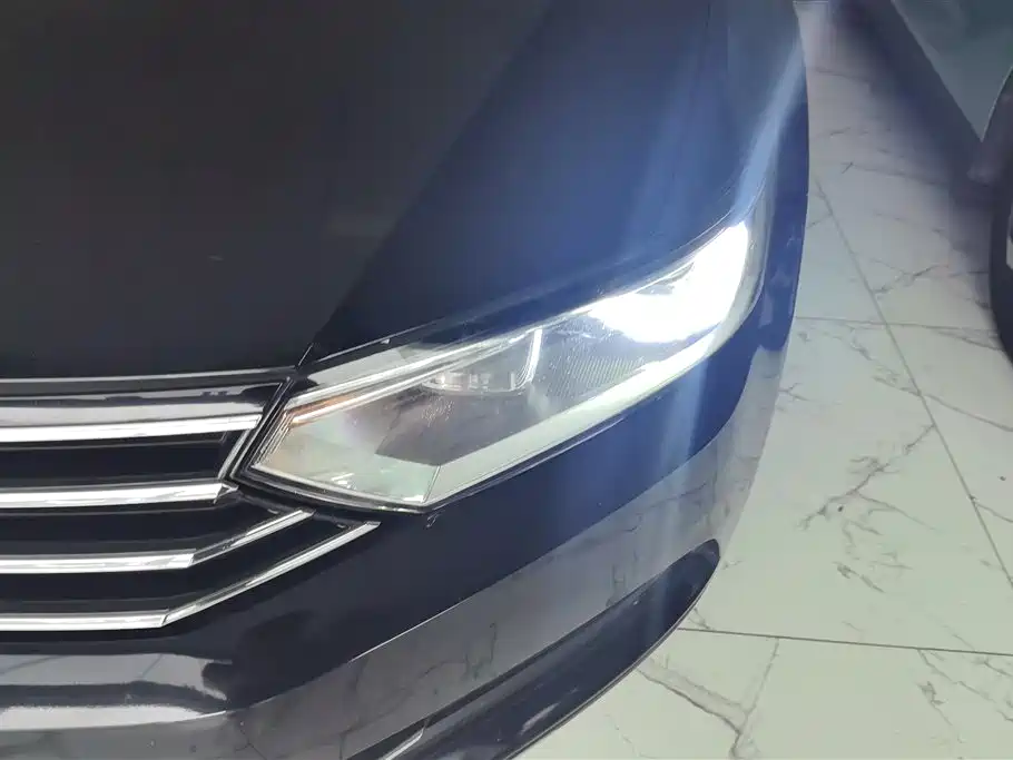 Volkswagen Magotan 2018 330TSI DSG Leading фото 5
