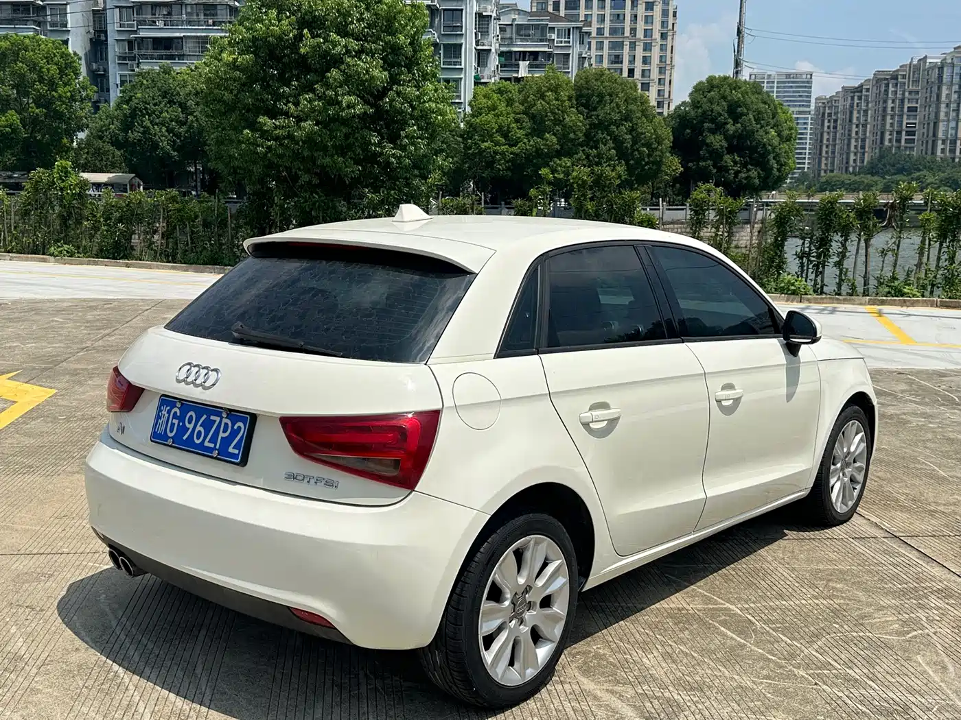 Audi A1 2012 2013 30 TFSI Sportback Ego plus