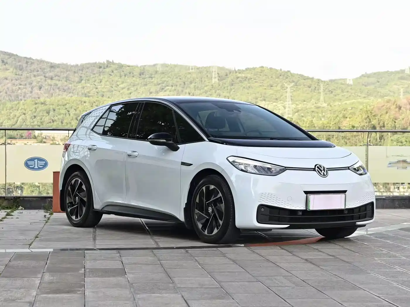 Volkswagen ID.3 2023 Pure Smart Edition фото 3