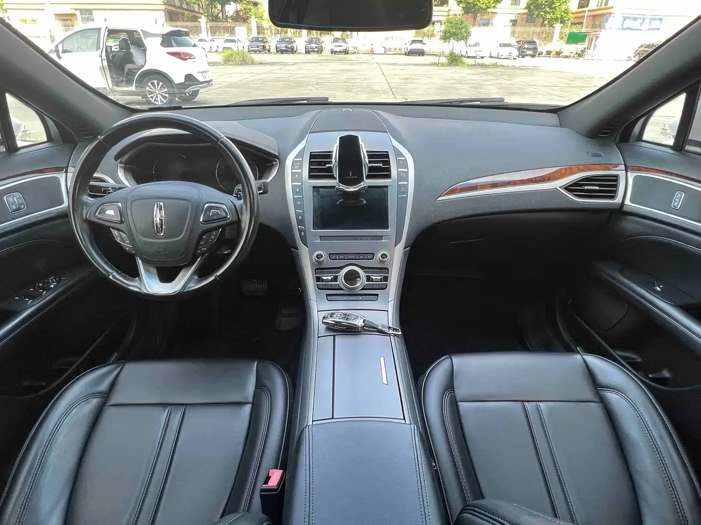 2021 Lincoln MKZ