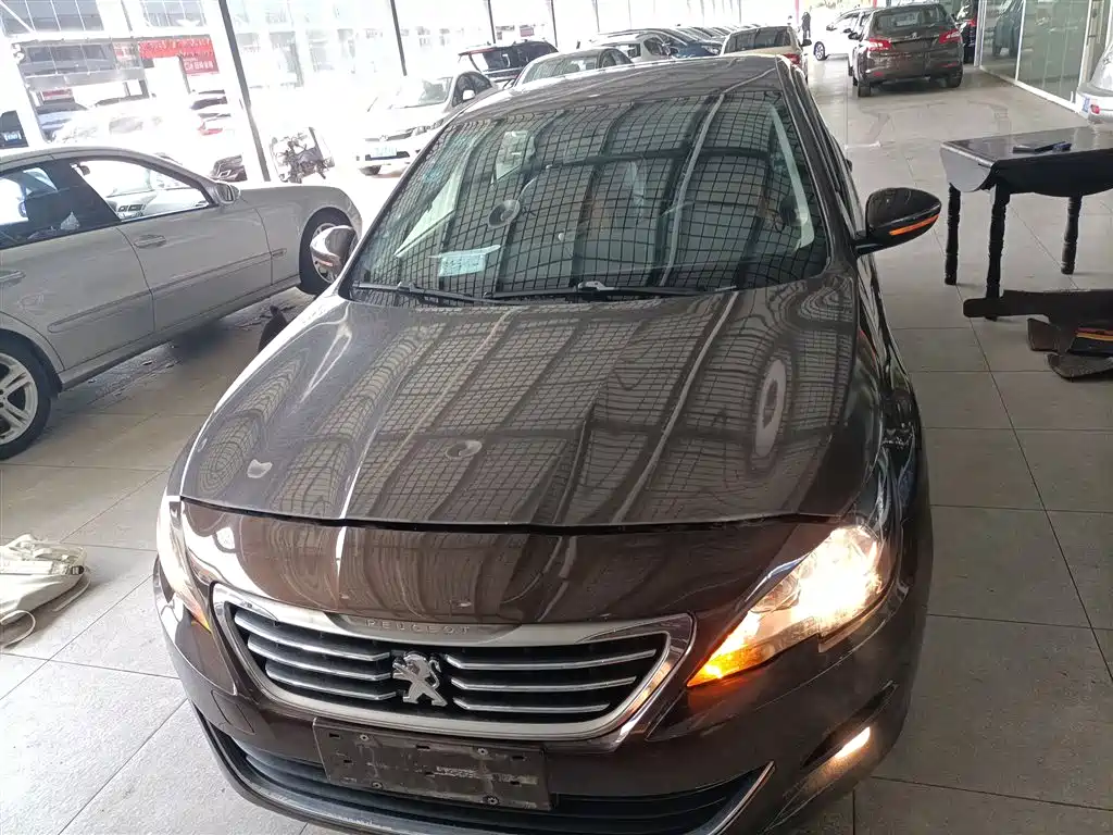 Peugeot 408 2014 1.8L Automatic Luxury Edition фото 3